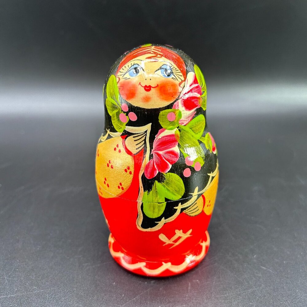 Russian Matryoshka Hand Painted Nesting Doll Set Of 5 Red Black Floral